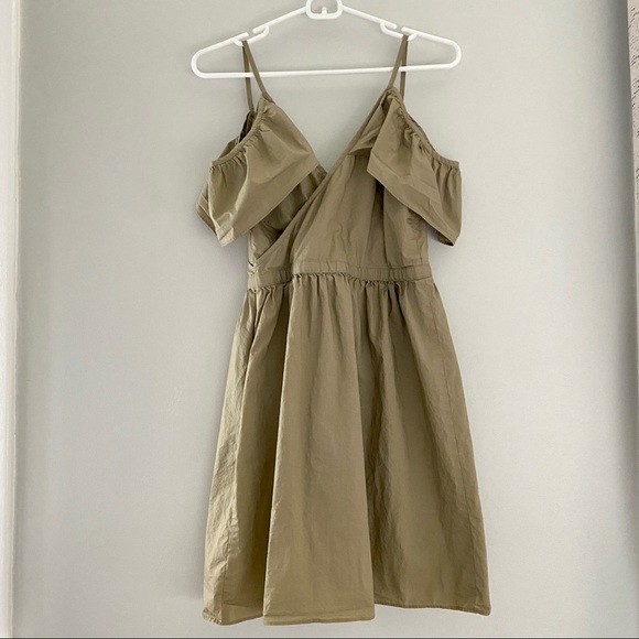 Madewell Khaki Cold-Shoulder Ruffle Dress size 2 - Picture 4 of 5